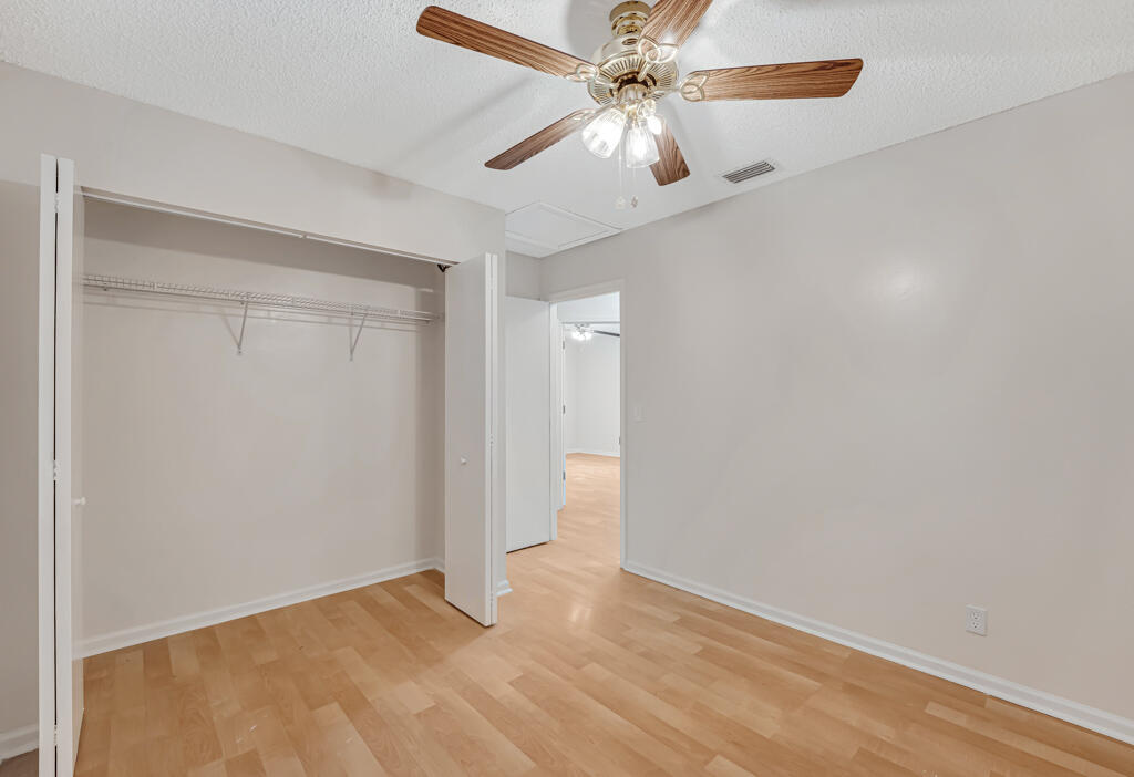 SUGAR POND MANOR OF WELLI - Residential Lease