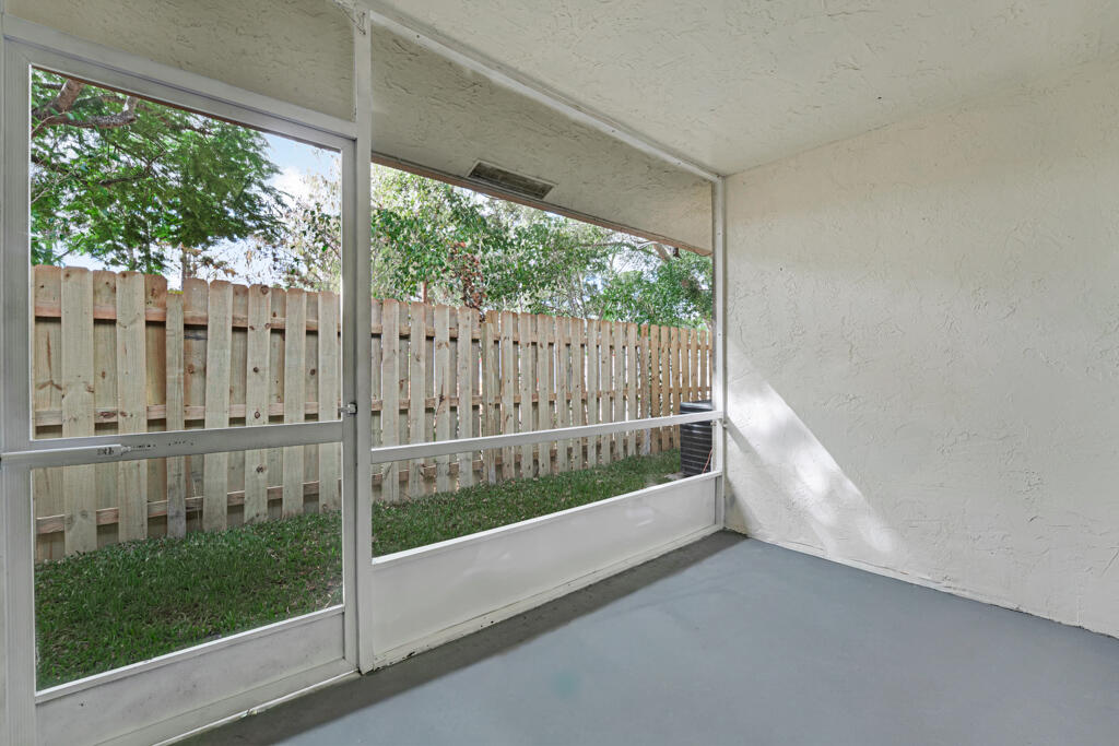 SUGAR POND MANOR OF WELLI - Residential Lease