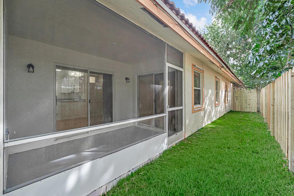 SUGAR POND MANOR OF WELLINGTONNLY - Residential Lease