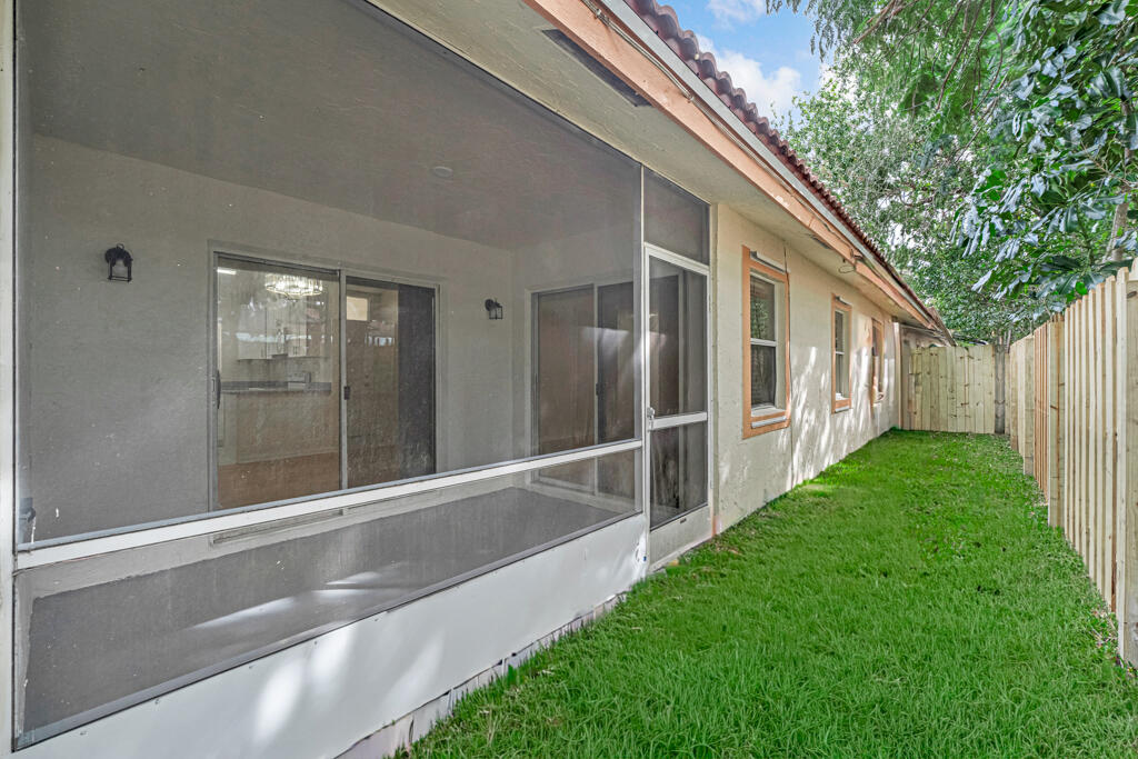 SUGAR POND MANOR OF WELLI - Residential Lease