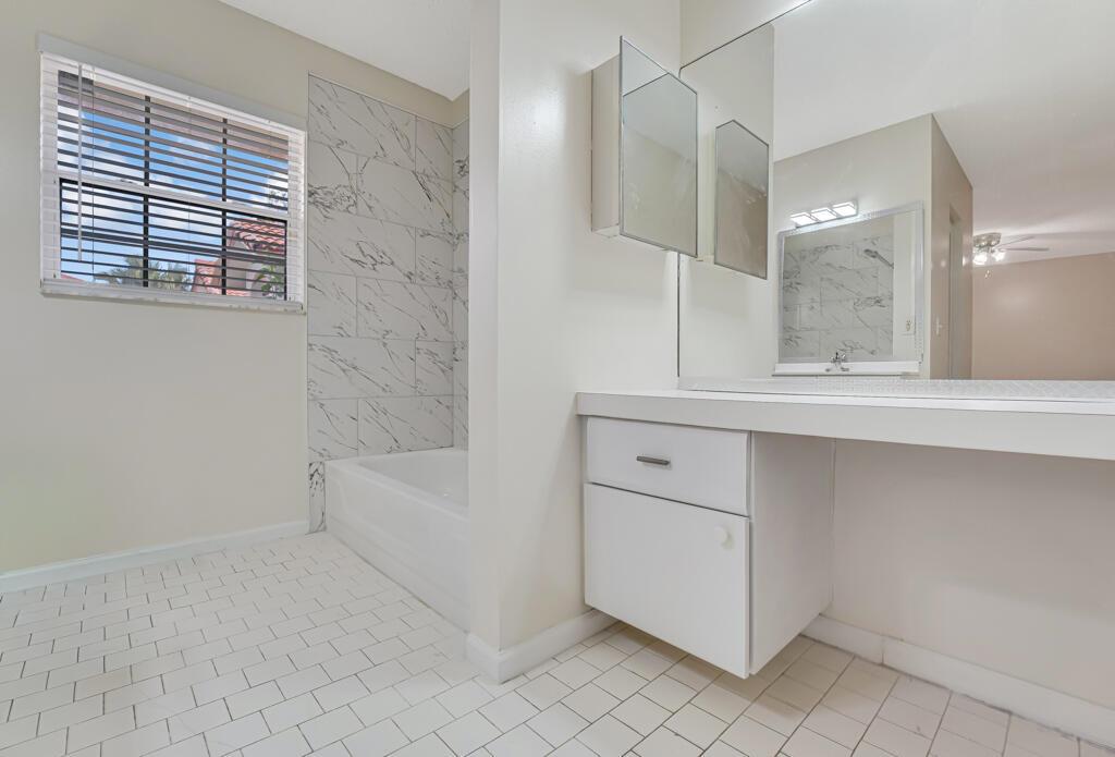 SUGAR POND MANOR OF WELLINGTONNLY - Residential Lease