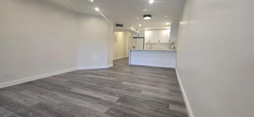 COURTYARD CONDOMINIUMS - Residential Lease
