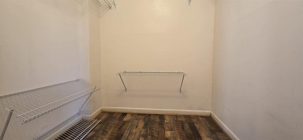 COURTYARD CONDOMINIUMS - Residential Lease