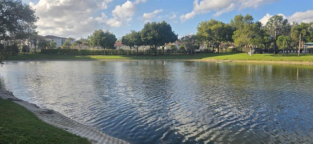 COURTYARD CONDOMINIUMS - Residential Lease