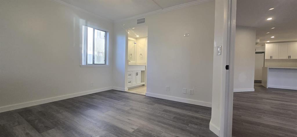 COURTYARD CONDOMINIUMS - Residential Lease