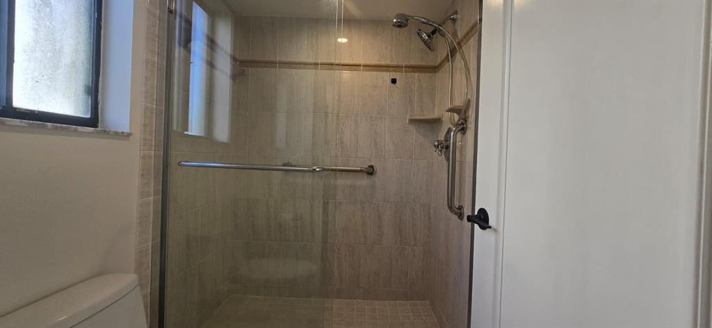COURTYARD CONDOMINIUMS - Residential Lease