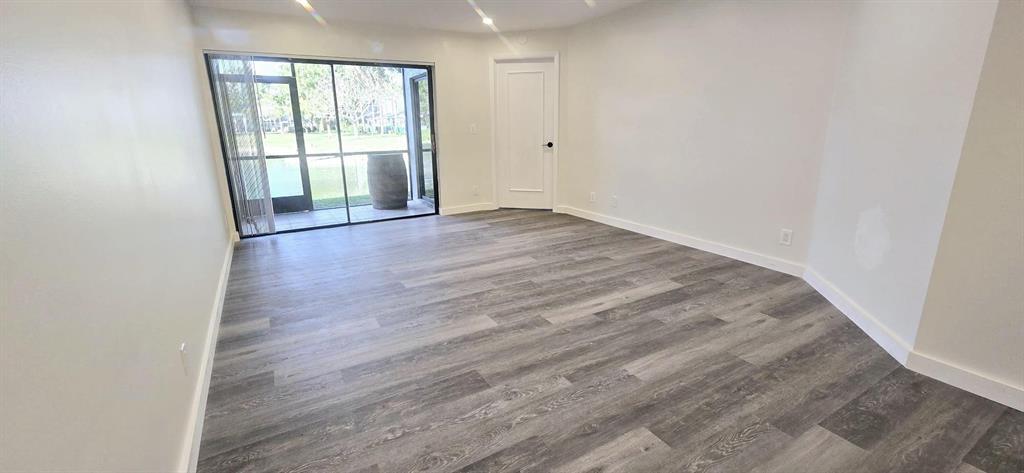 COURTYARD CONDOMINIUMS - Residential Lease