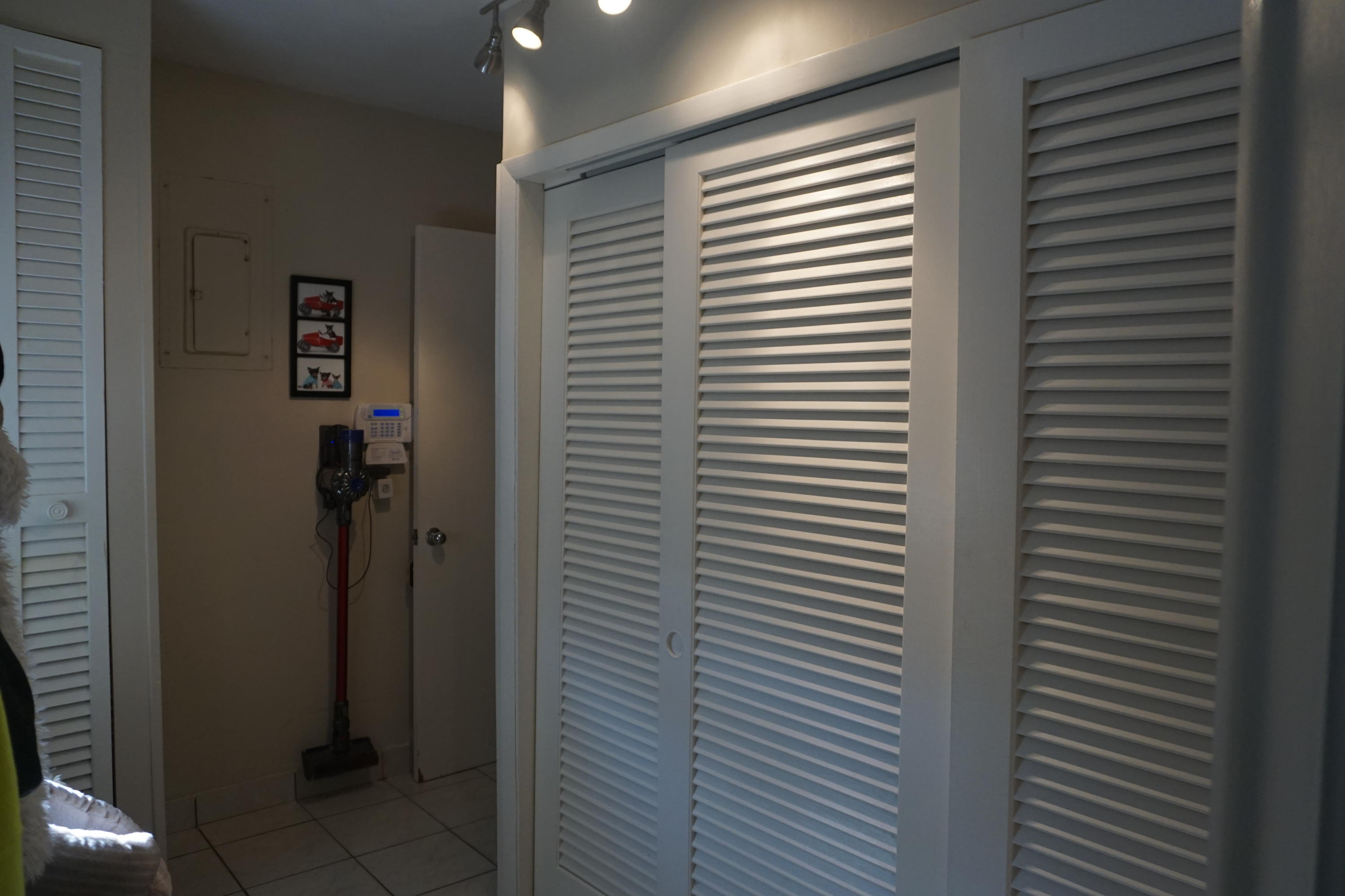 TROPIC ISLE - Residential