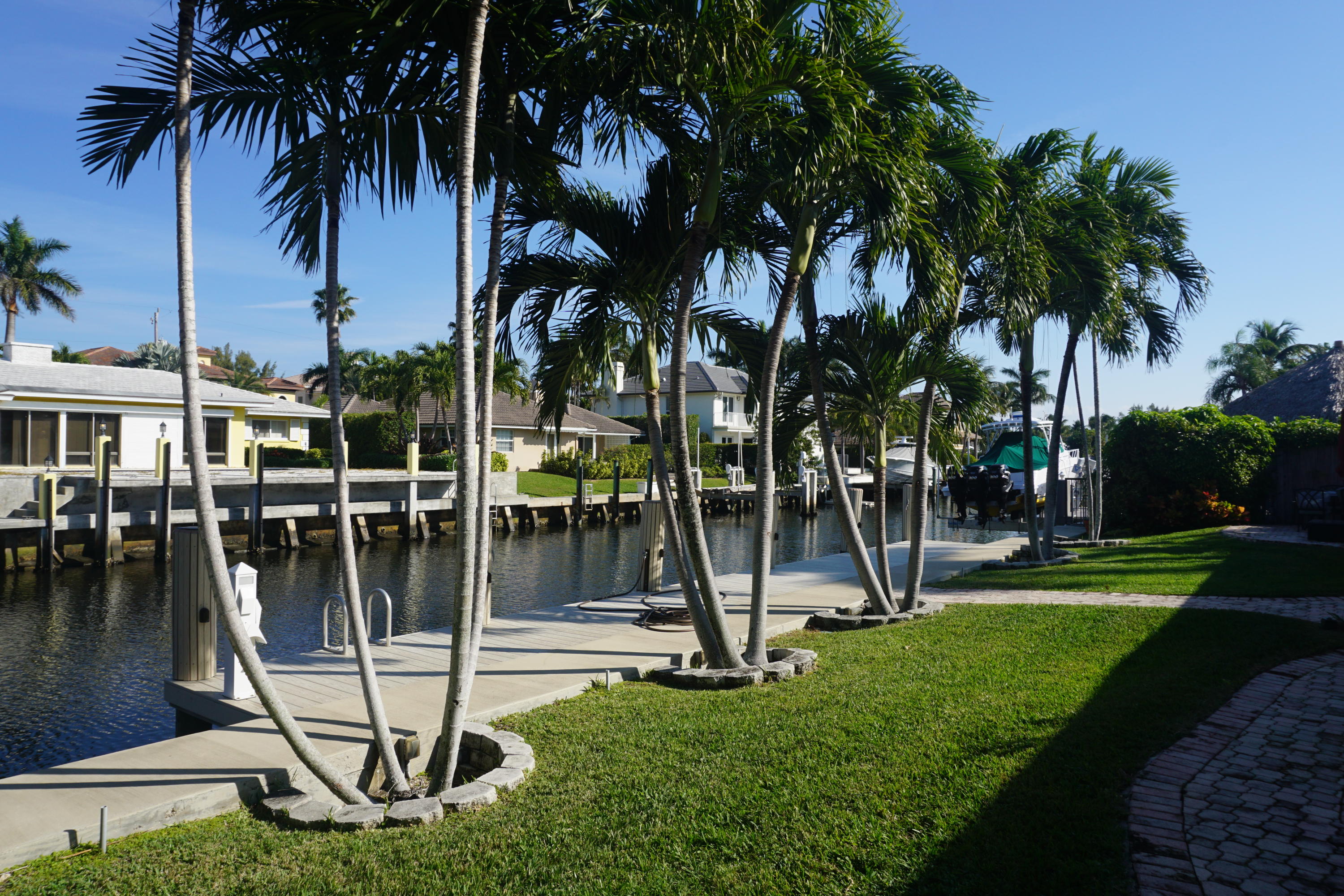 TROPIC ISLE - Residential