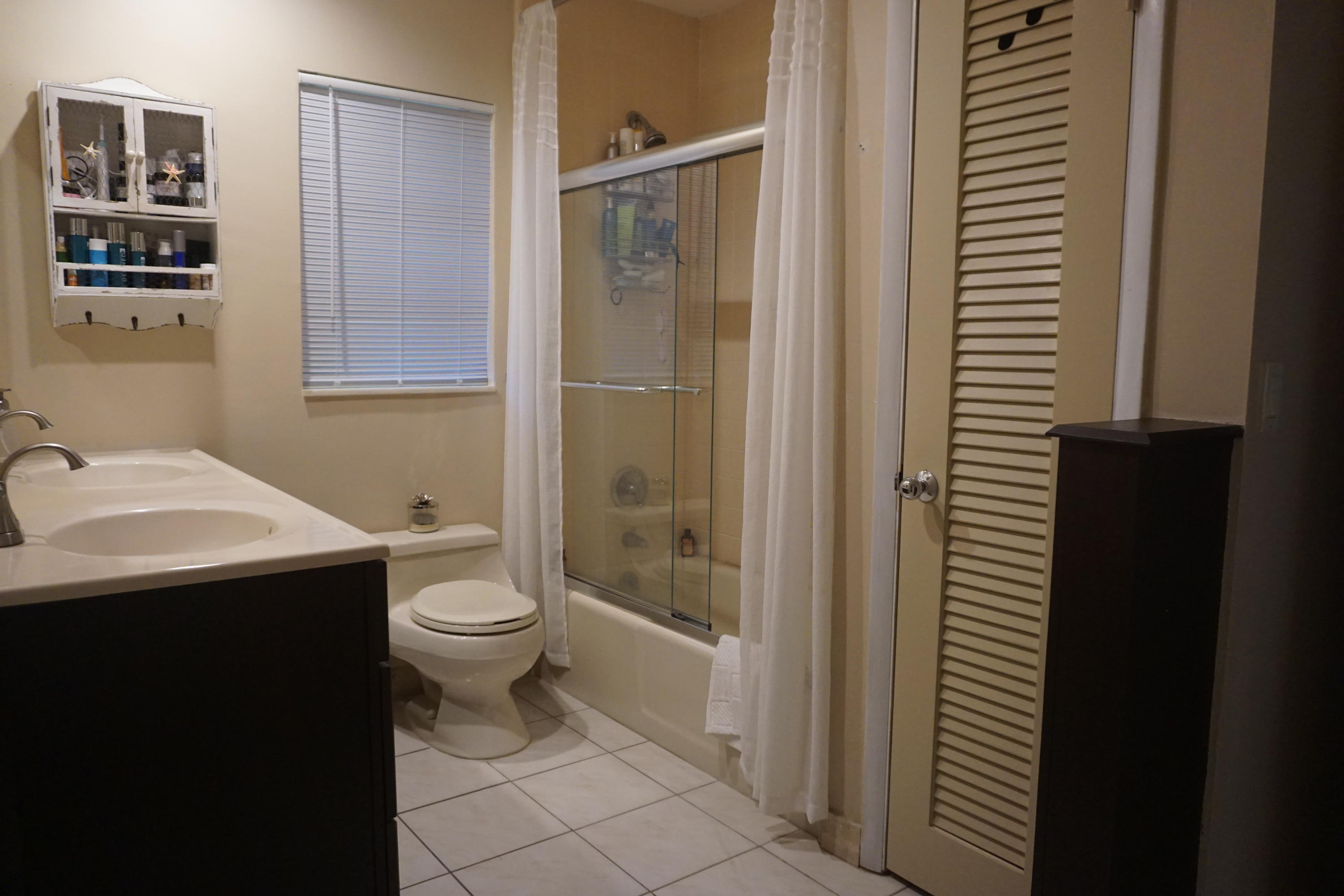 TROPIC ISLE - Residential