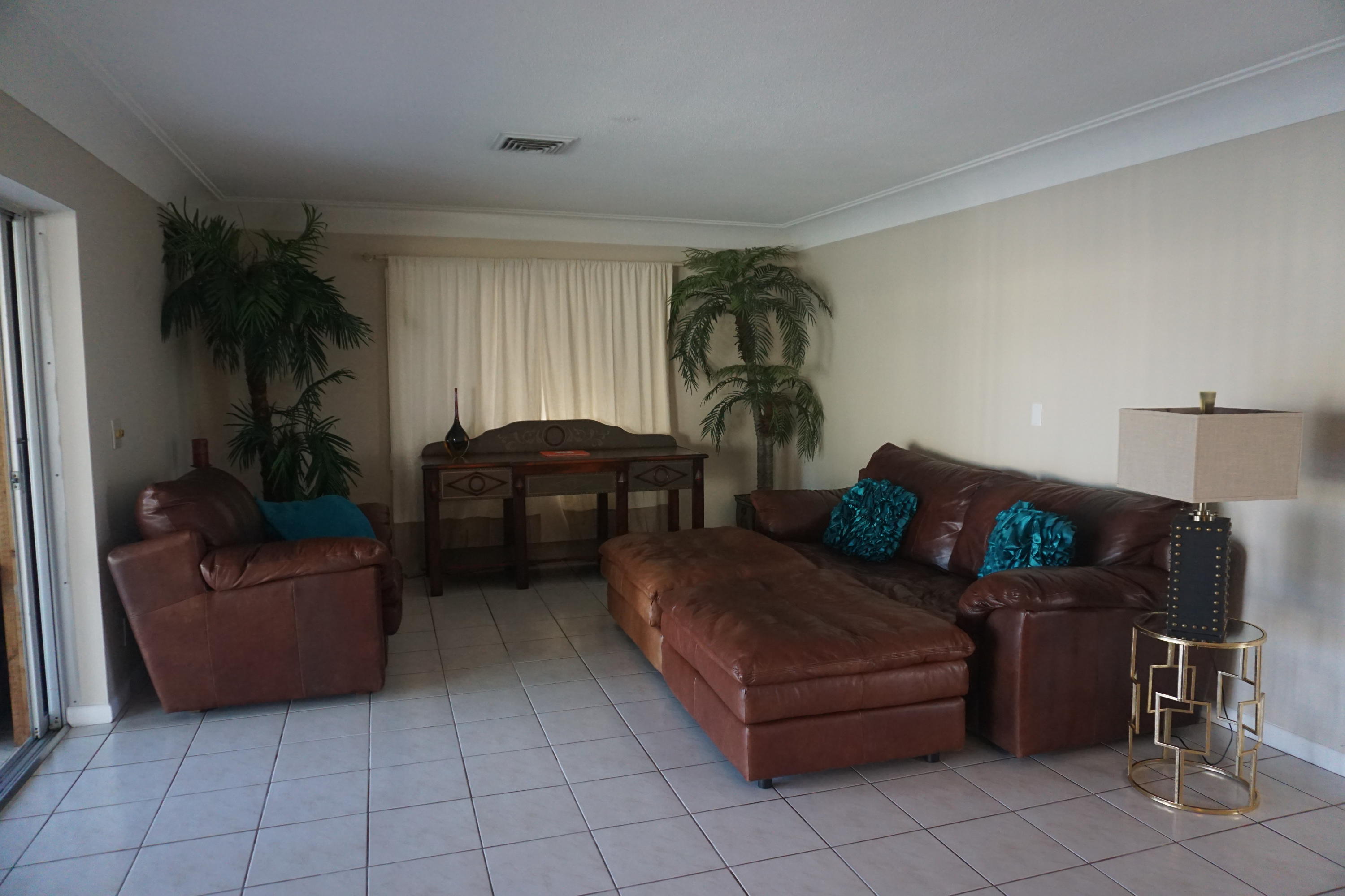 TROPIC ISLE - Residential