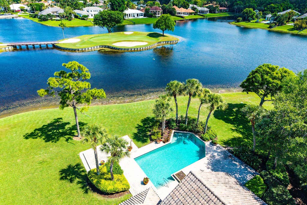Photo of 3566 Loire Lane, Palm Beach Gardens, FL 33410 (MLS # B26029130)