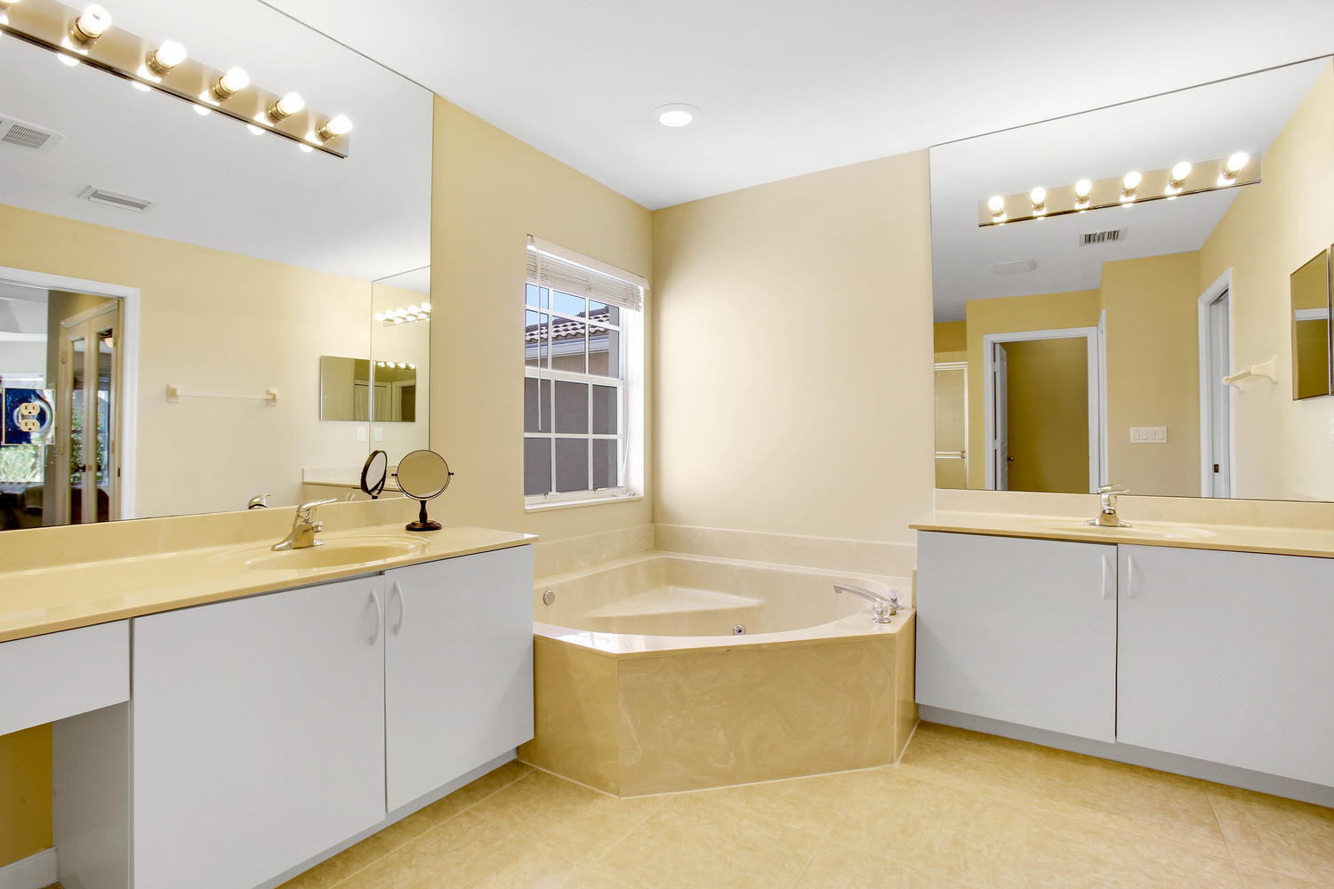 NAUTICA ISLES 3 - Residential