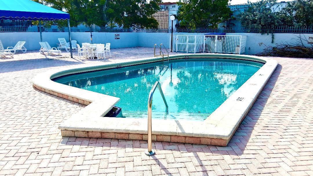 PARKVIEW PLAZA CONDO - Residential