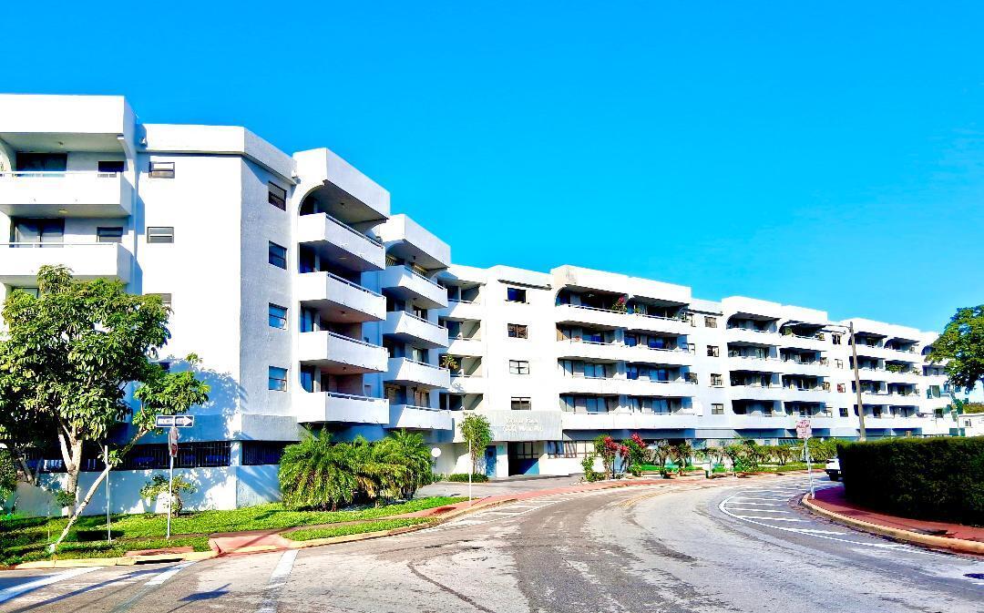 7300 Wayne Avenue 213