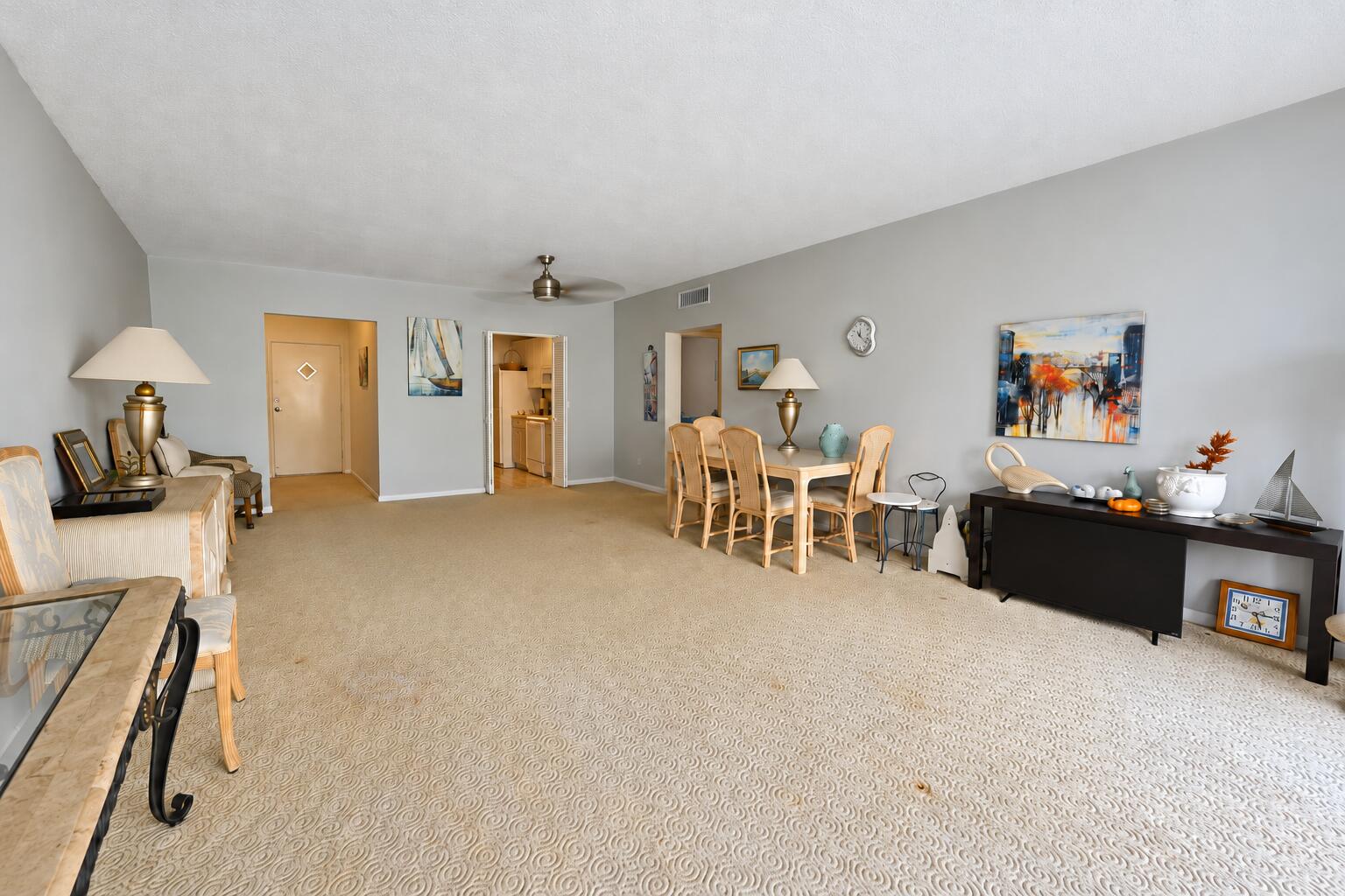 1 S Lakeside Drive C5