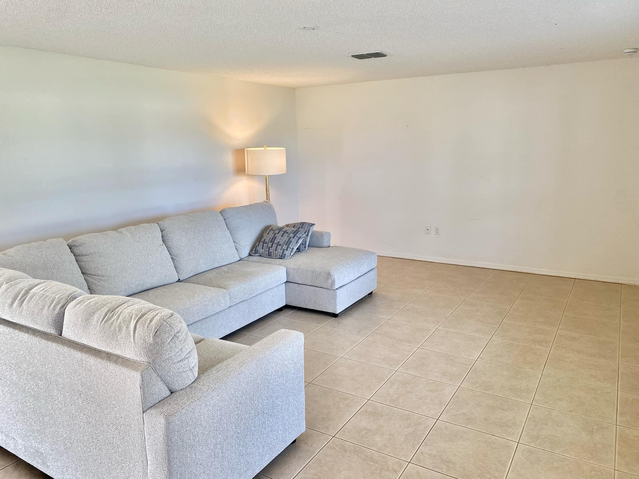 PORT ST LUCIE SECTION 4 - Residential Lease