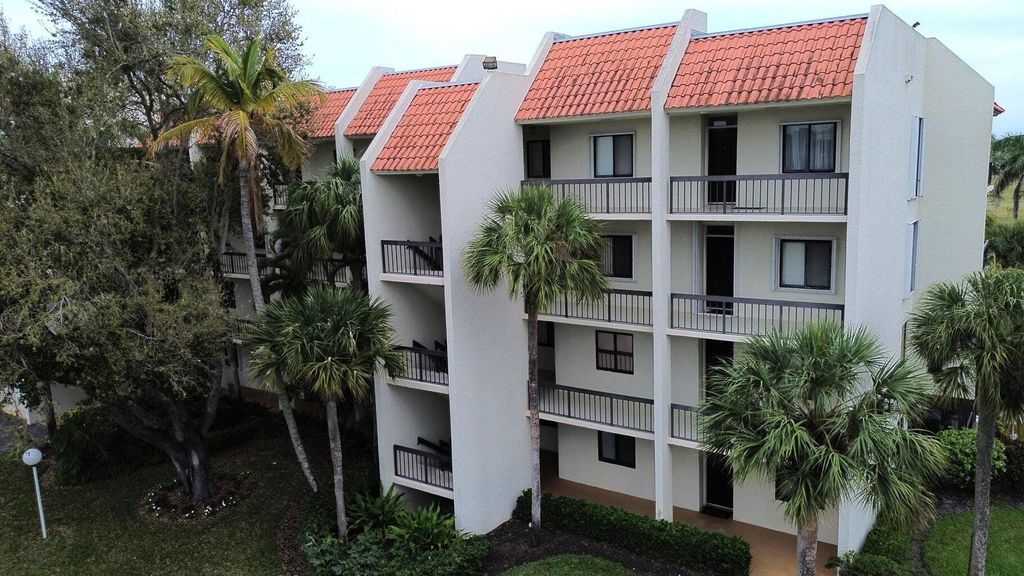Photo of 3050 Presidential Way #205, West Palm Beach, FL 33401 (MLS # B26029390)