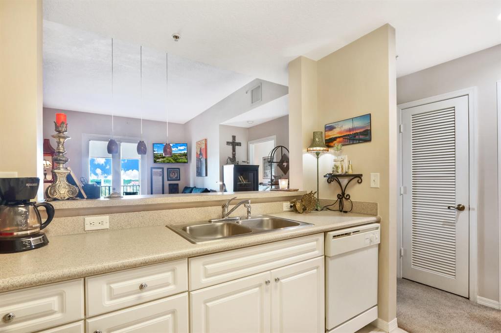 VILLAGE AT ABACOA CONDO - Residential