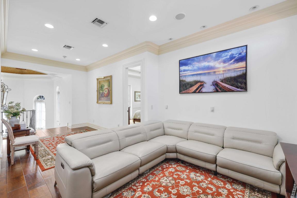 SANCTUARY BAY - Residential