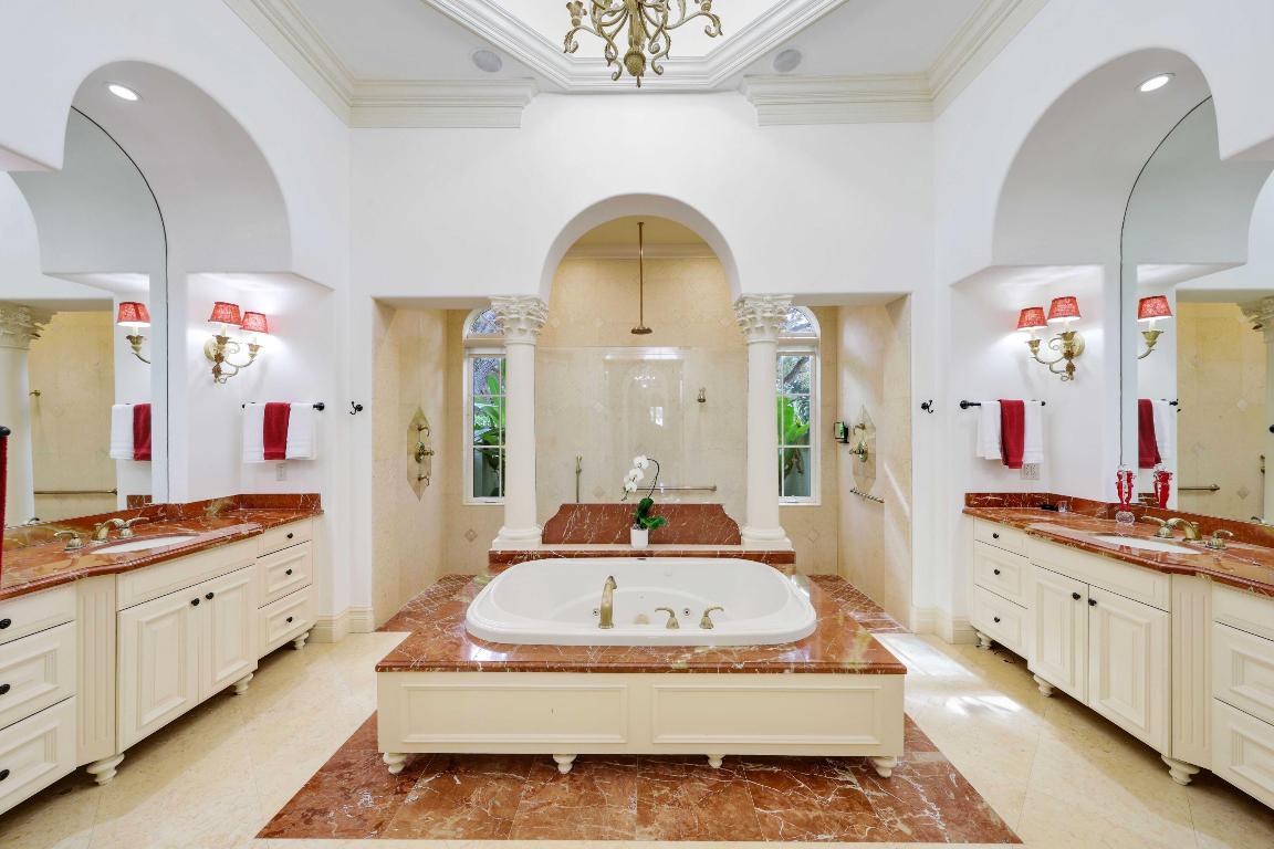 SANCTUARY BAY - Residential