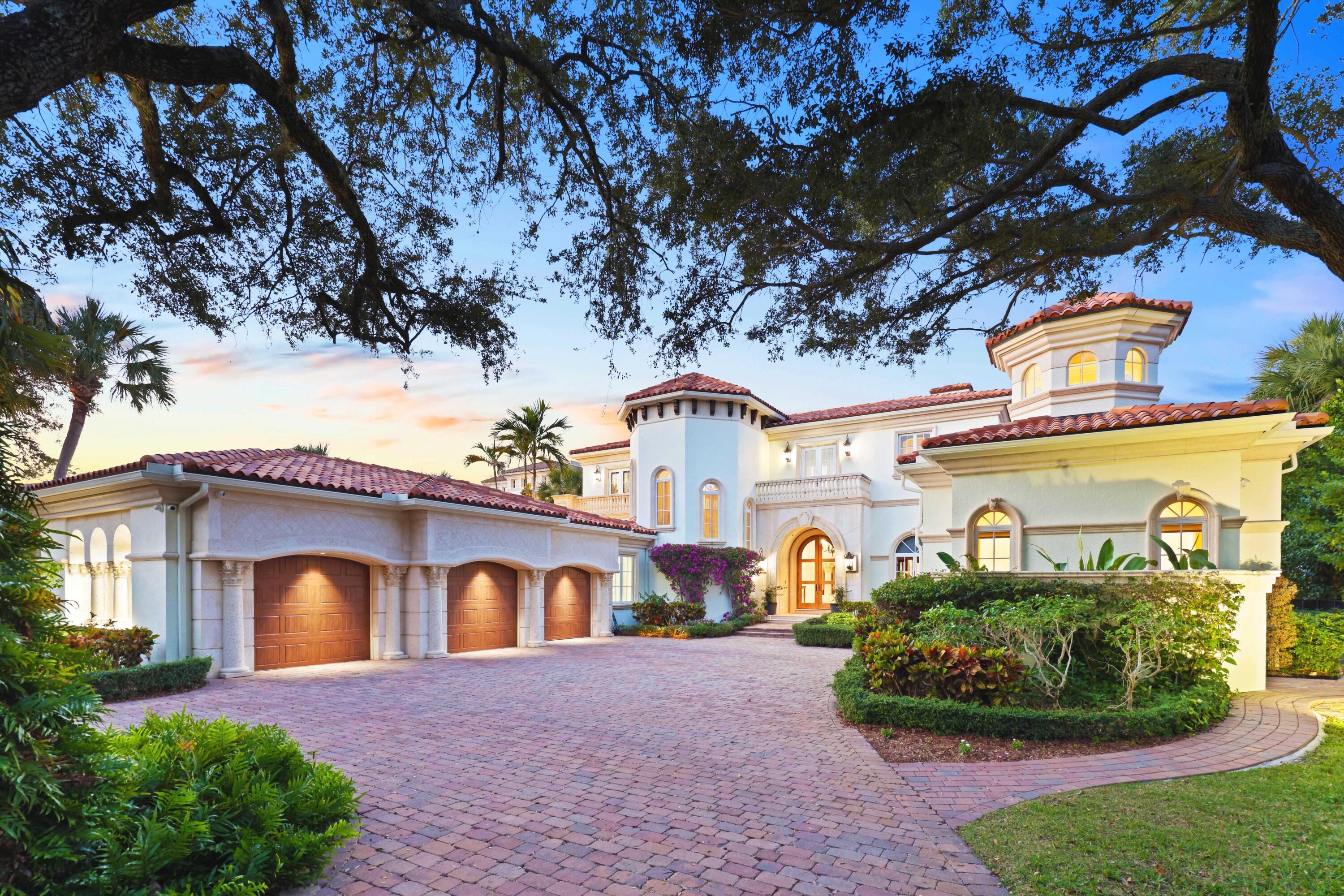 SANCTUARY BAY - Residential