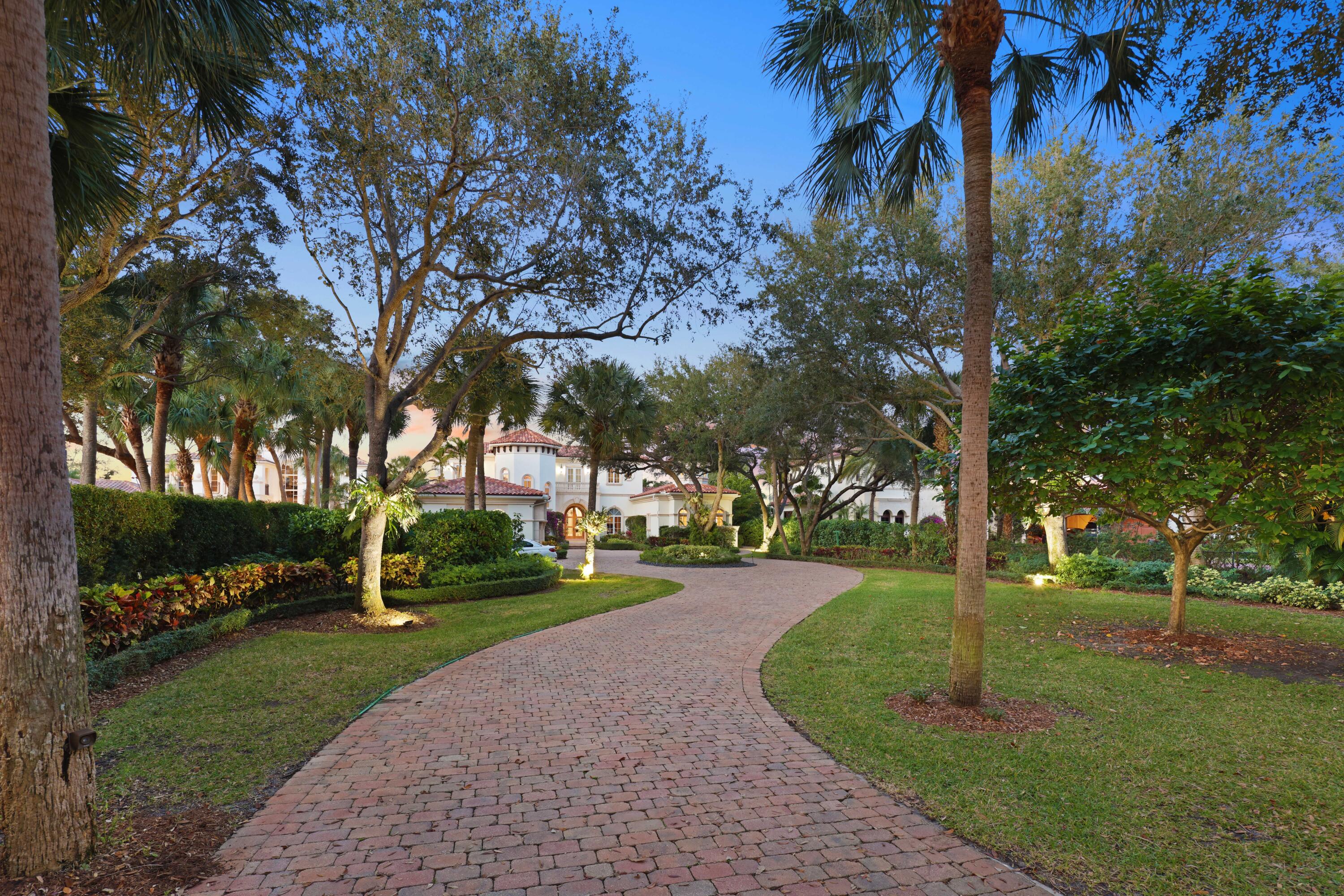 SANCTUARY BAY - Residential