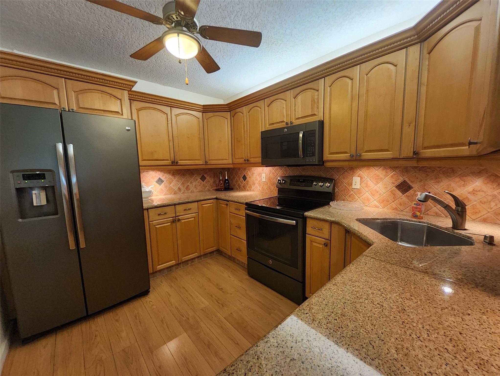 3151 S Palm Aire Dr 301