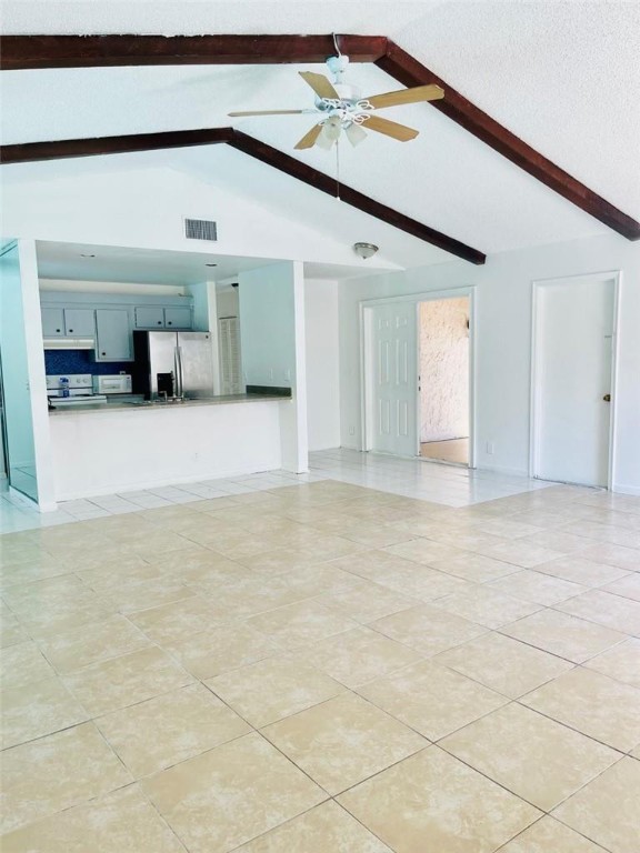 TROPIC PALMS - Residential