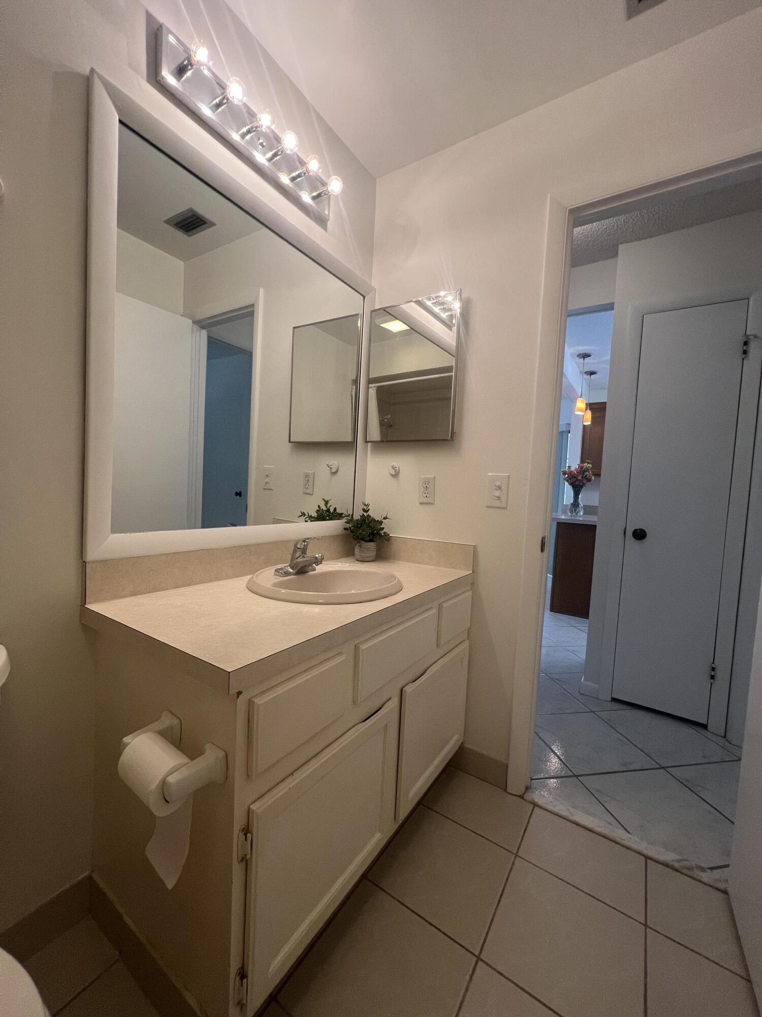 BELLA VISTA - Residential Lease