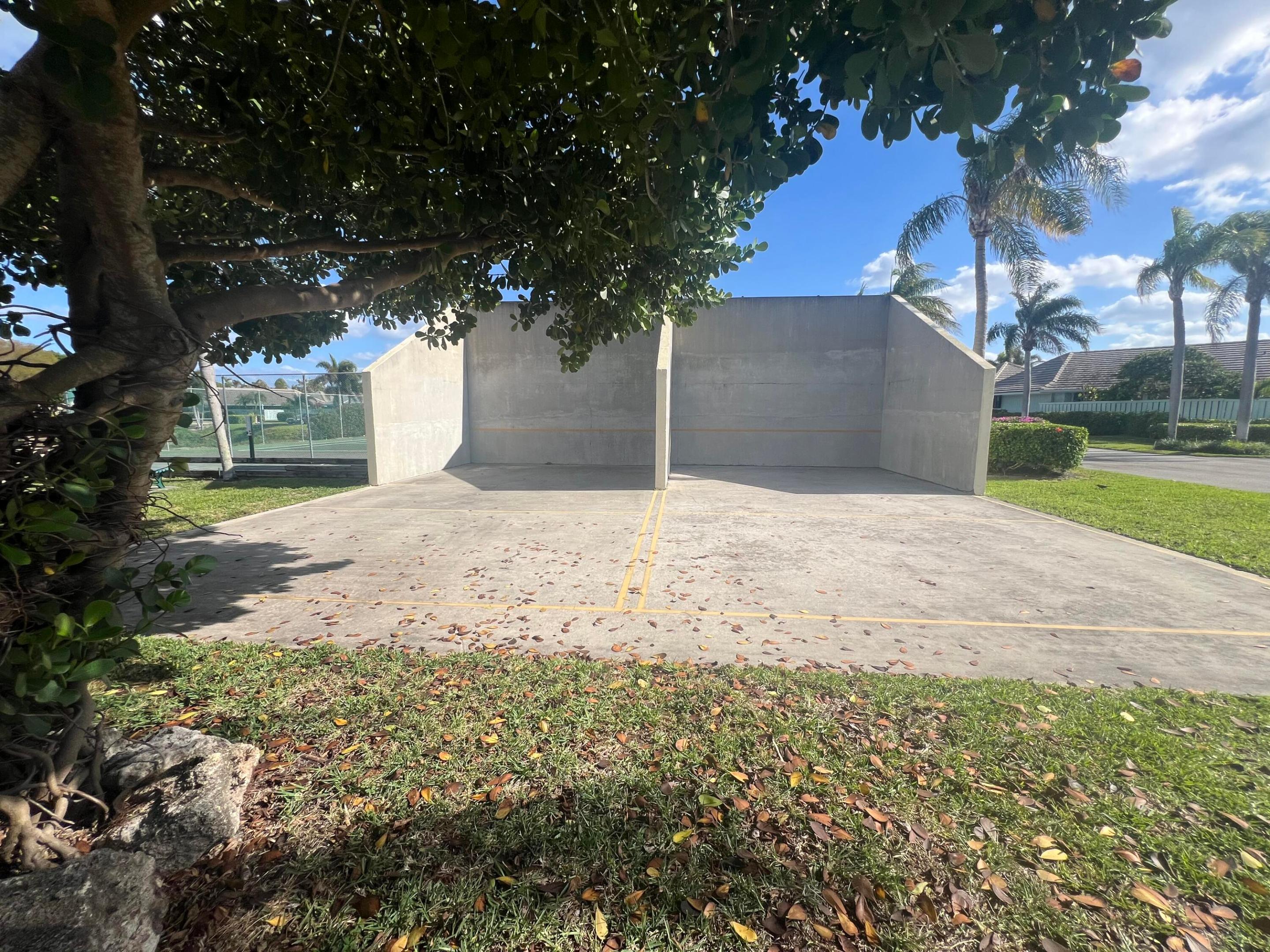 BELLA VISTA - Residential Lease