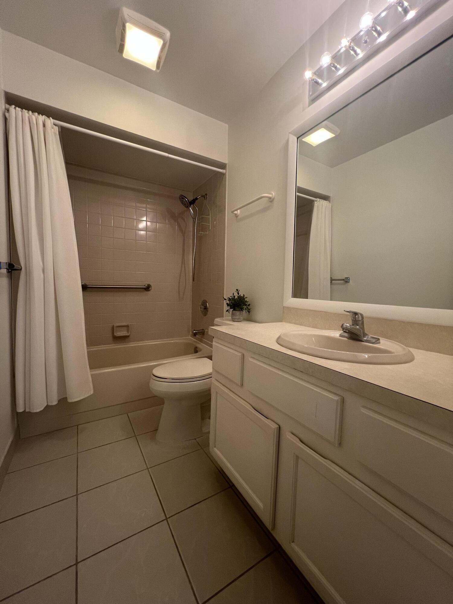 BELLA VISTA - Residential Lease