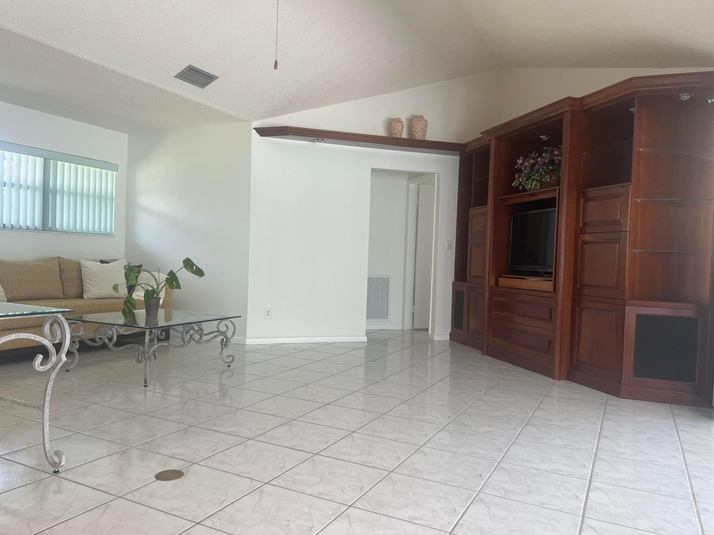 BELLA VISTA - Residential Lease