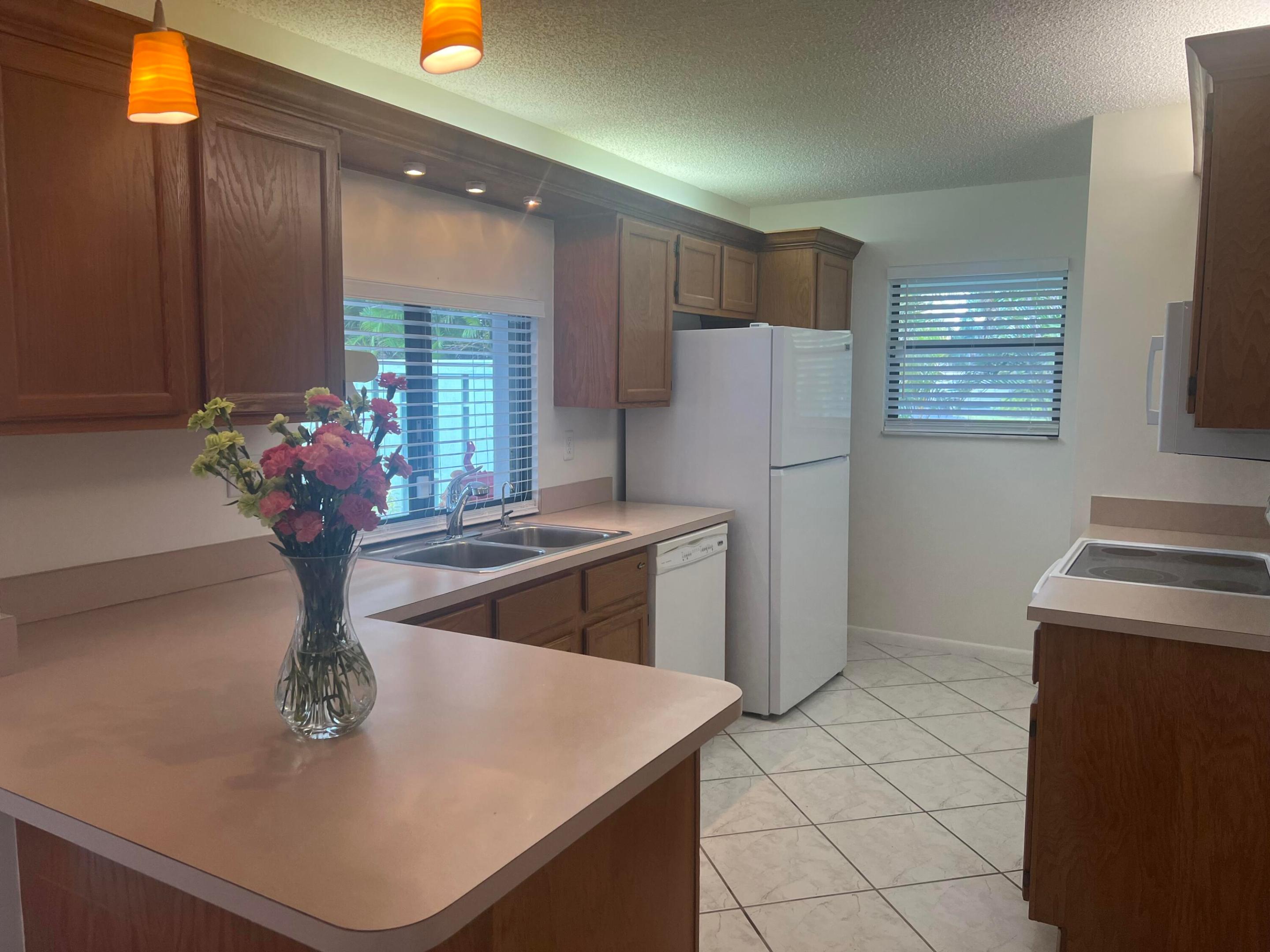 BELLA VISTA - Residential Lease