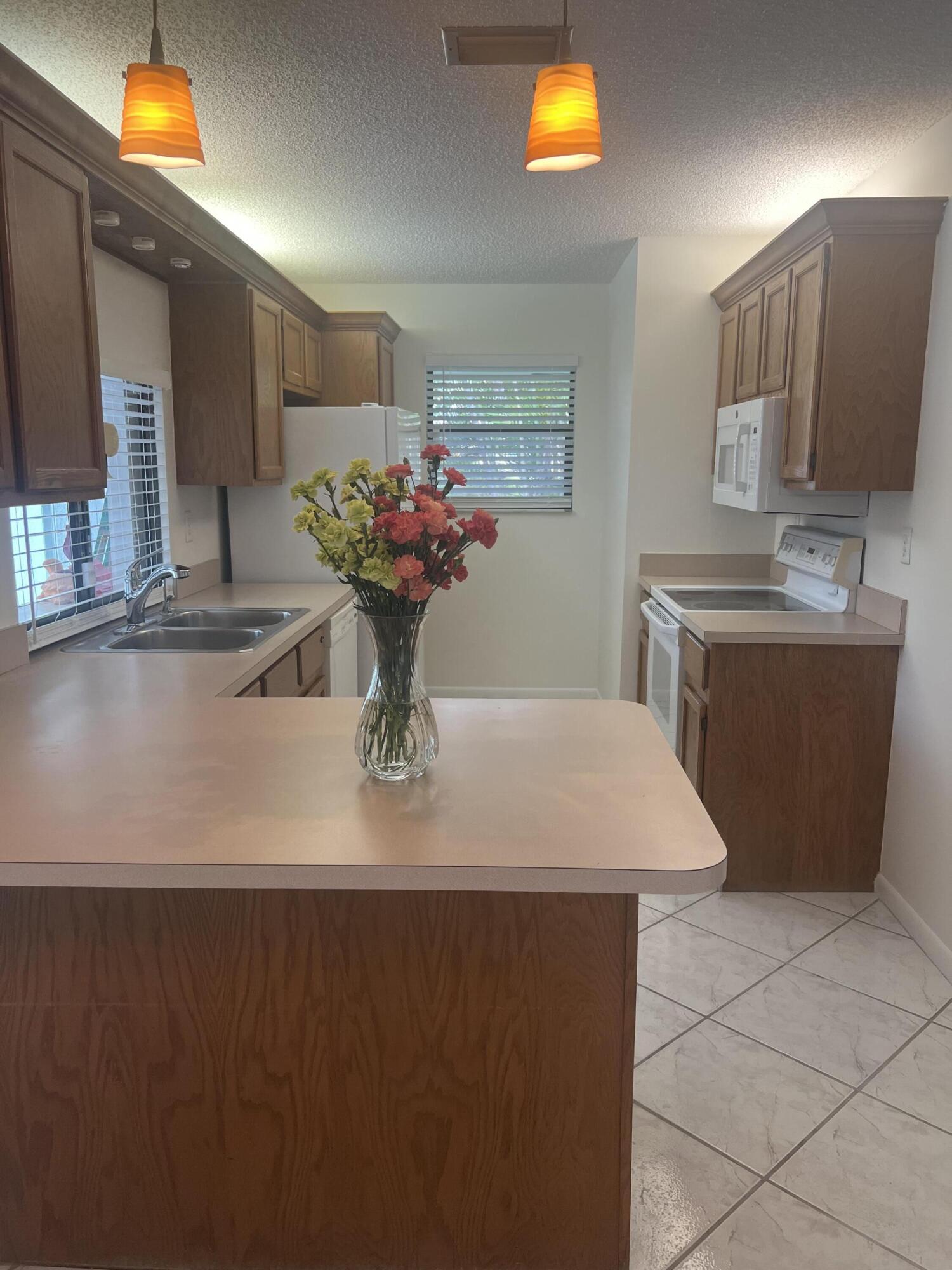 BELLA VISTA - Residential Lease