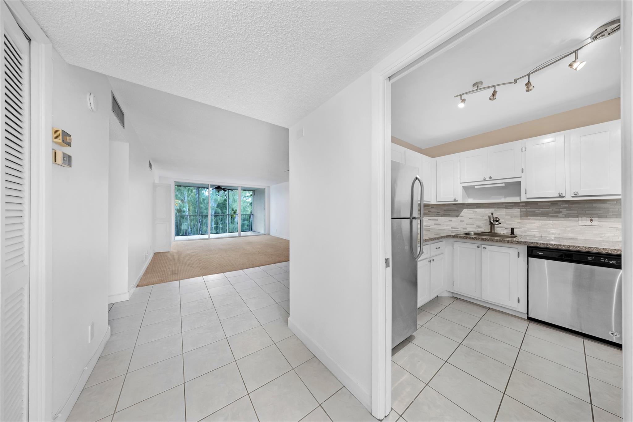 No 34 Palm-Aire Country C - Residential Lease