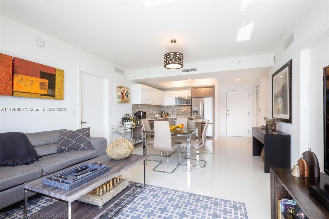 5252 PASEO CONDO - Residential