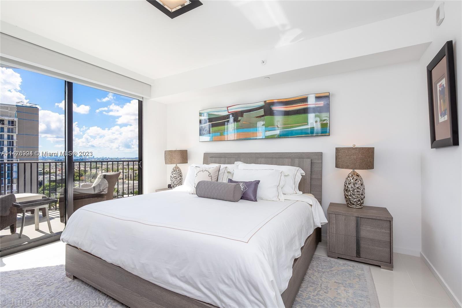 5252 PASEO CONDO - Residential