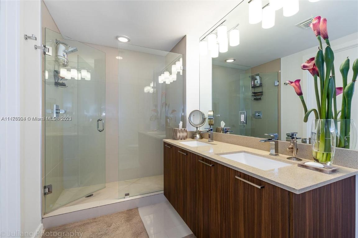 5252 PASEO CONDO - Residential