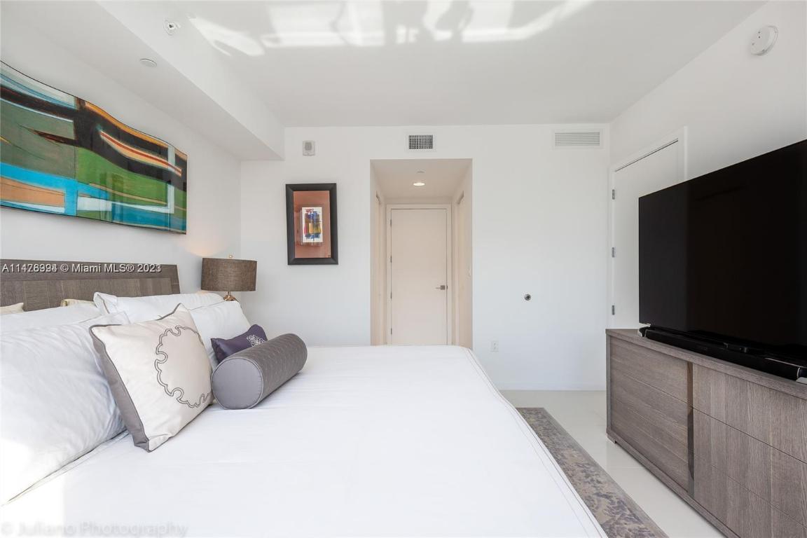 5252 PASEO CONDO - Residential