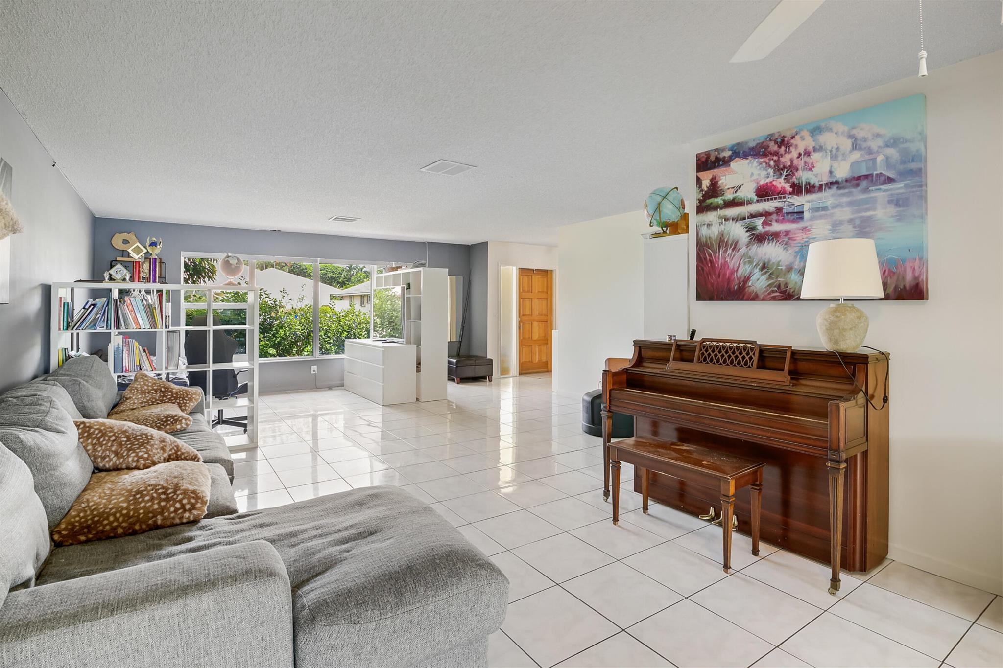 View photos, virtual tours, details... 2554 SW 23rd Cranbrook Drive