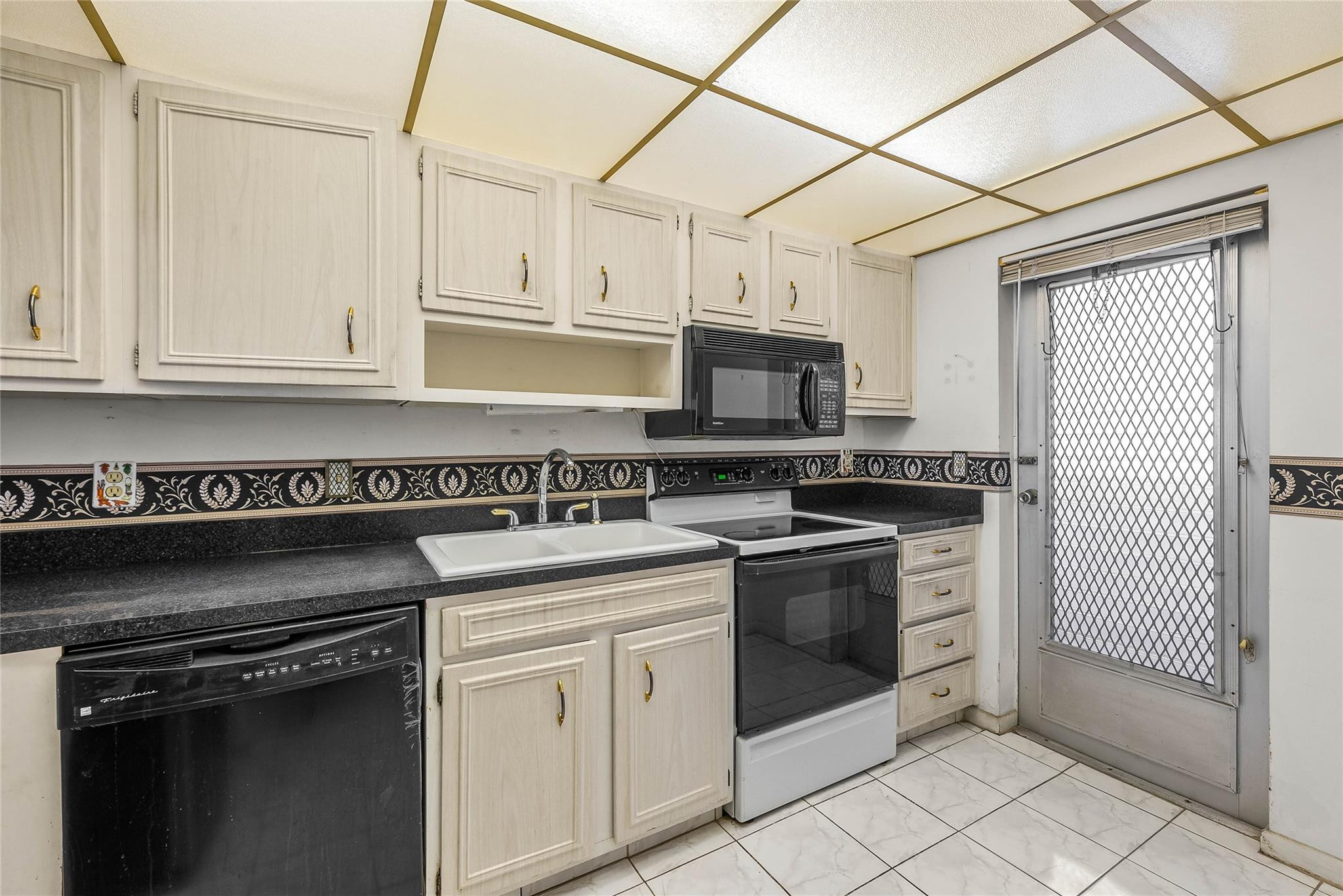 4500 N Federal Highway 245E