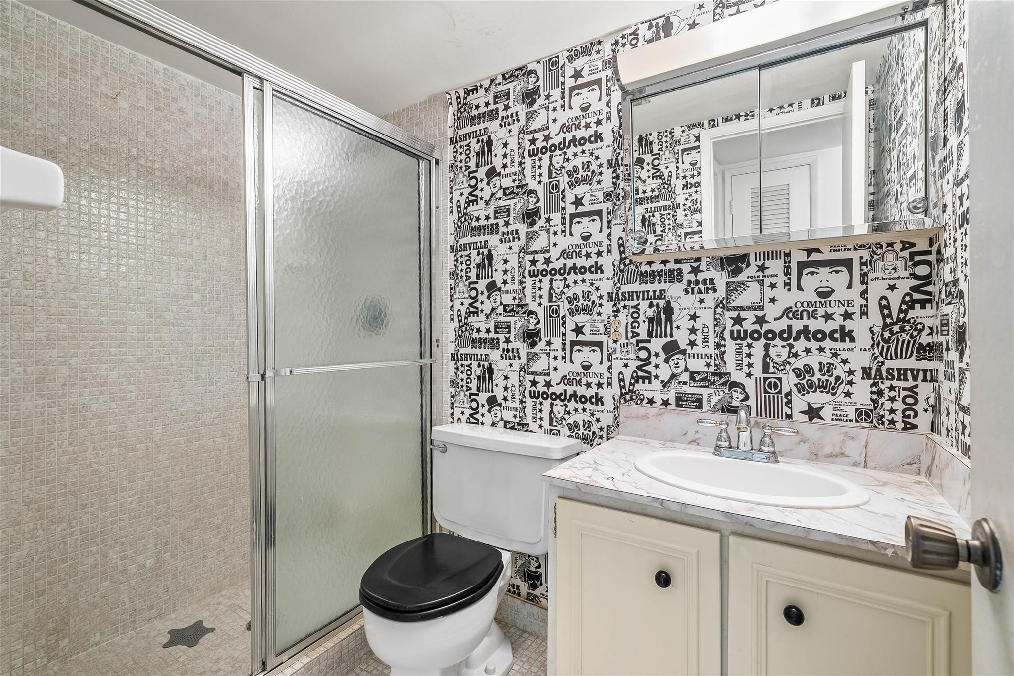 Lighthouse Point Plaza - Residential