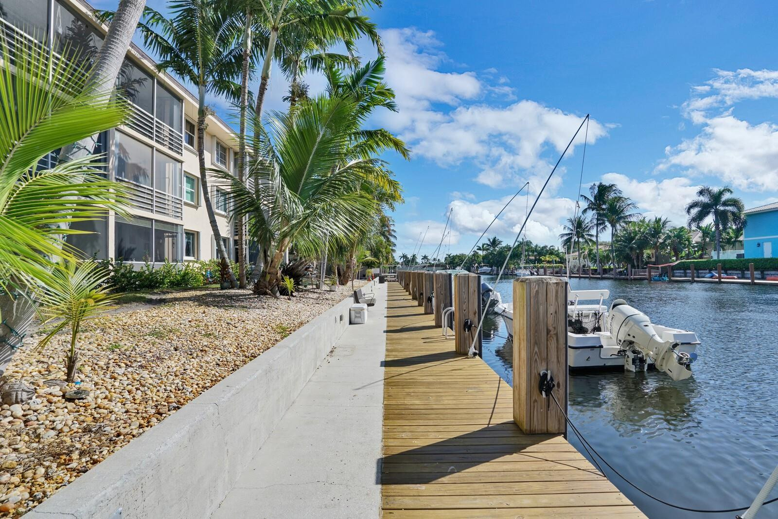 Lighthouse Point Plaza - Residential