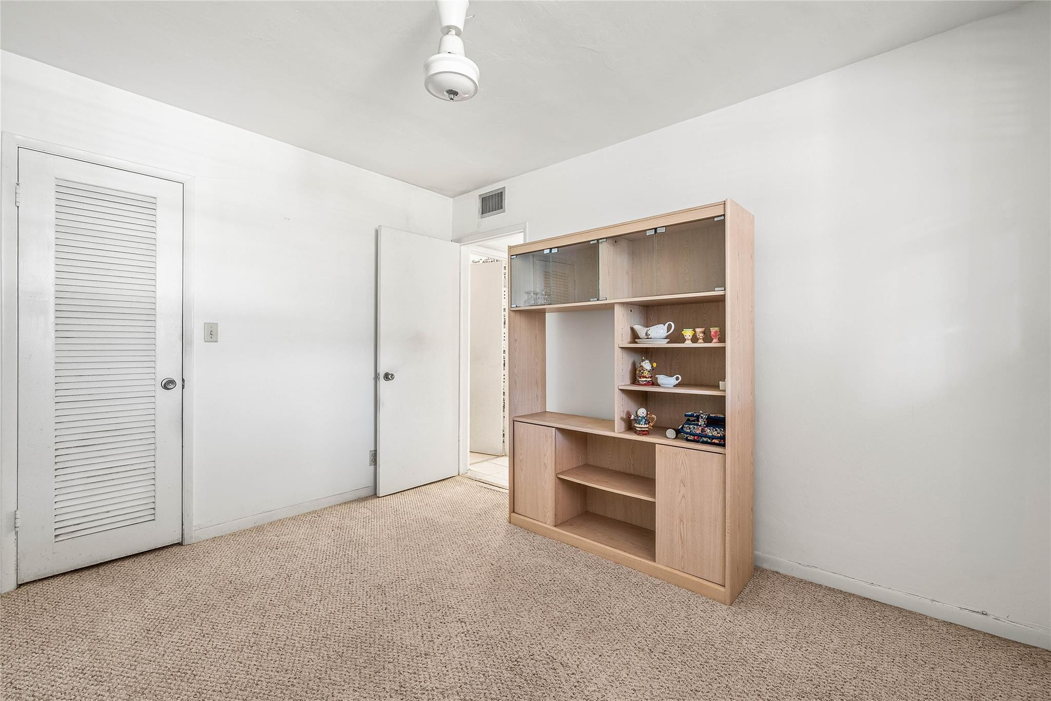 Lighthouse Point Plaza - Residential