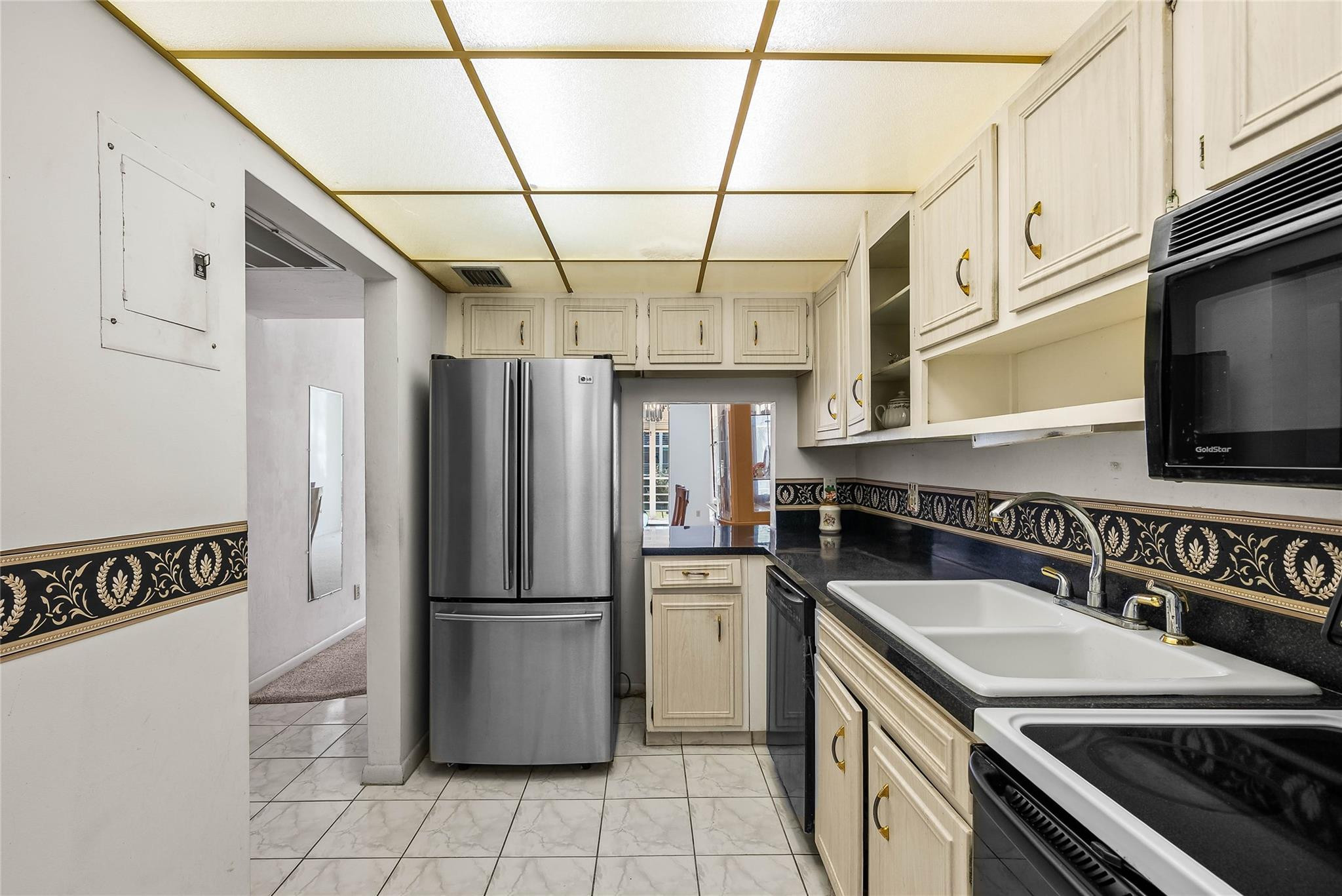 4500 N Federal Highway 245E