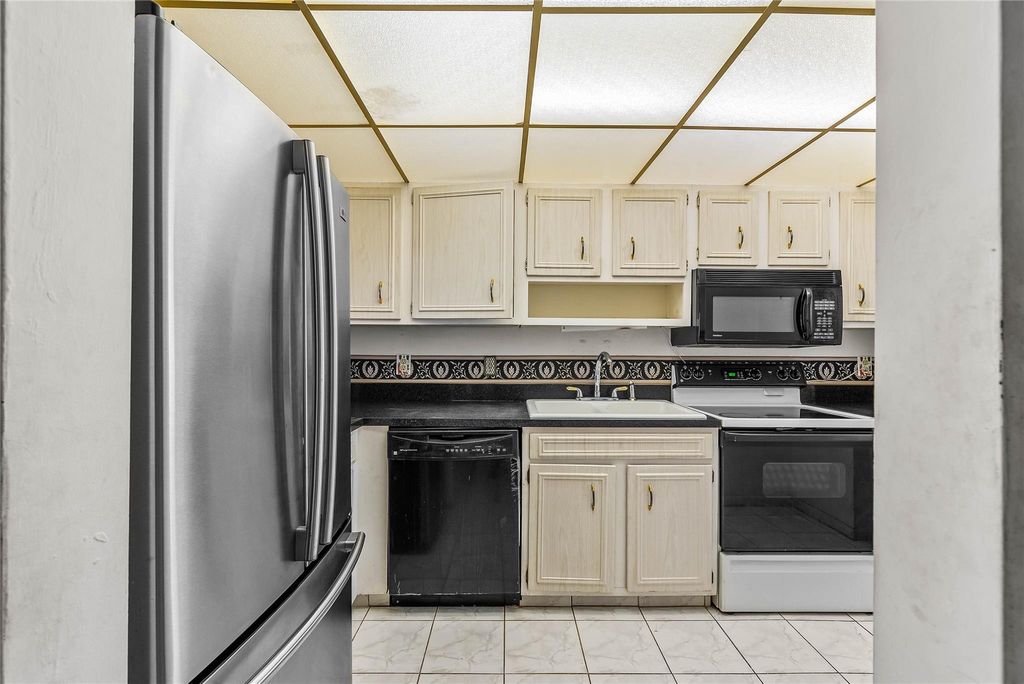 Photo of 4500 N Federal Highway #245E, Lighthouse Point, FL 33064 (MLS # F10551323)