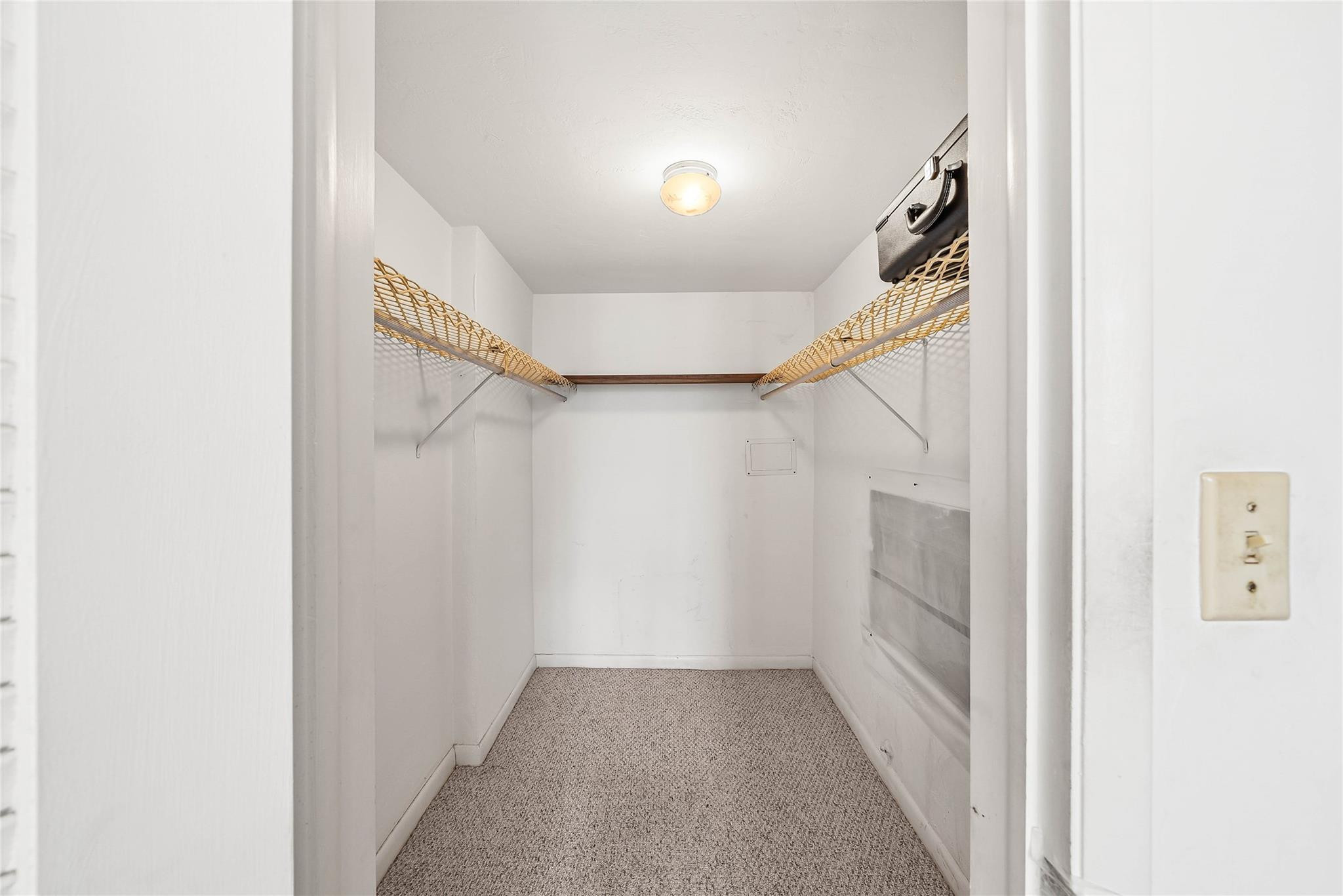 Lighthouse Point Plaza - Residential