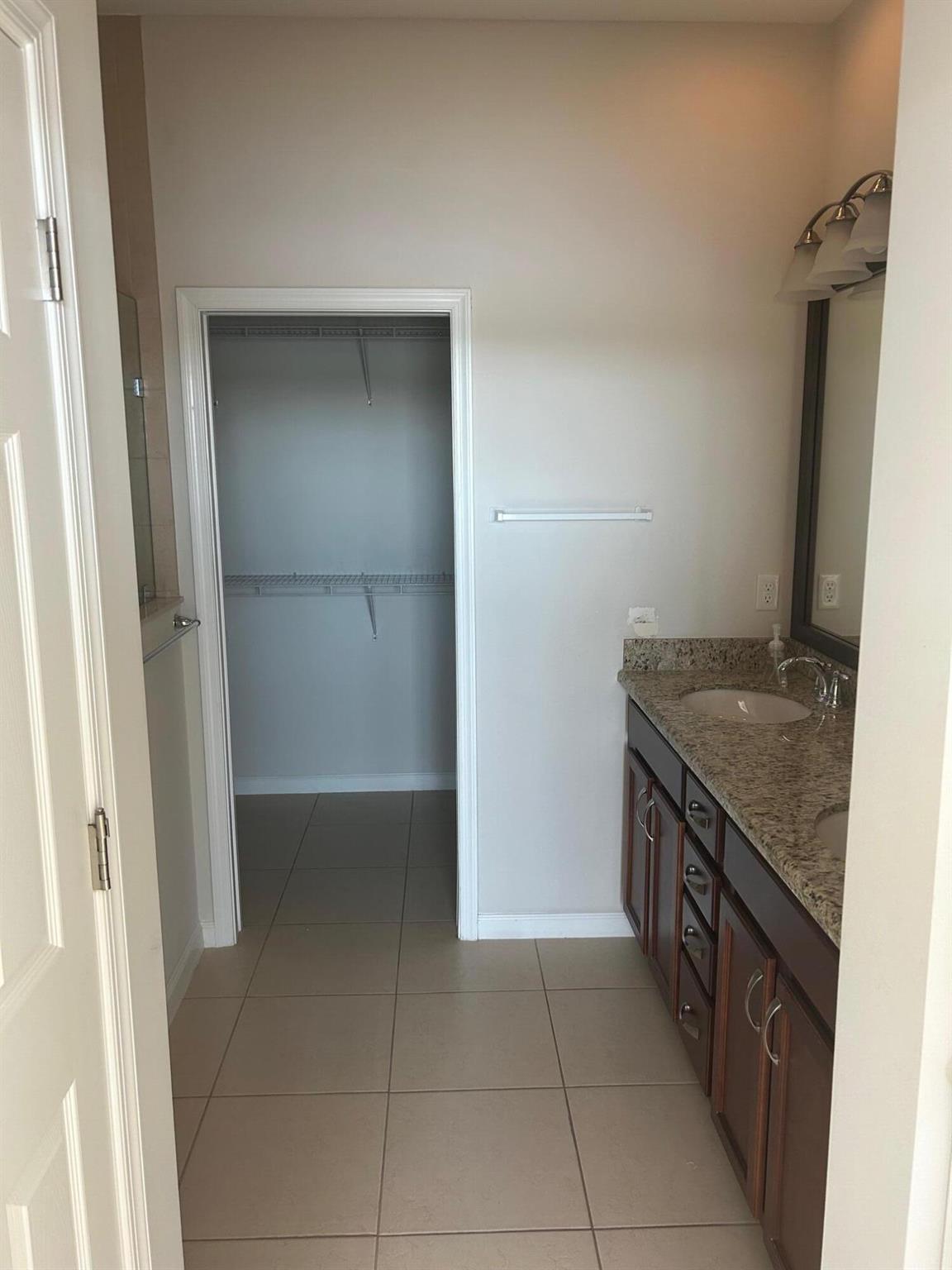 LAKEPARK AT TRADITION PLA - Residential Lease