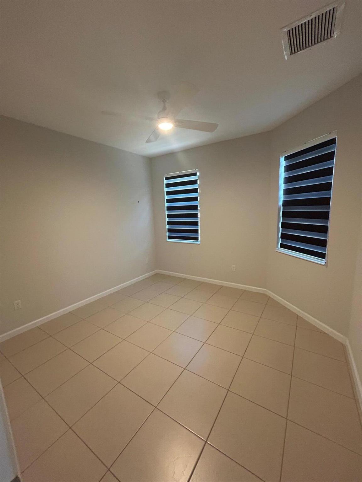 LAKEPARK AT TRADITION PLA - Residential Lease